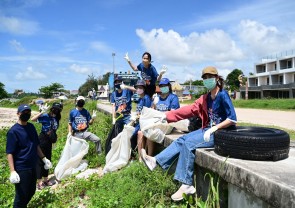 กิจกรรมเก็บขยะชายหาดในวันอนุรักษ์ชายฝั่งสากล ครั้งที่ 20