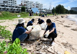 กิจกรรมเก็บขยะชายหาดในวันอนุรักษ์ชายฝั่งสากล ครั้งที่ 20